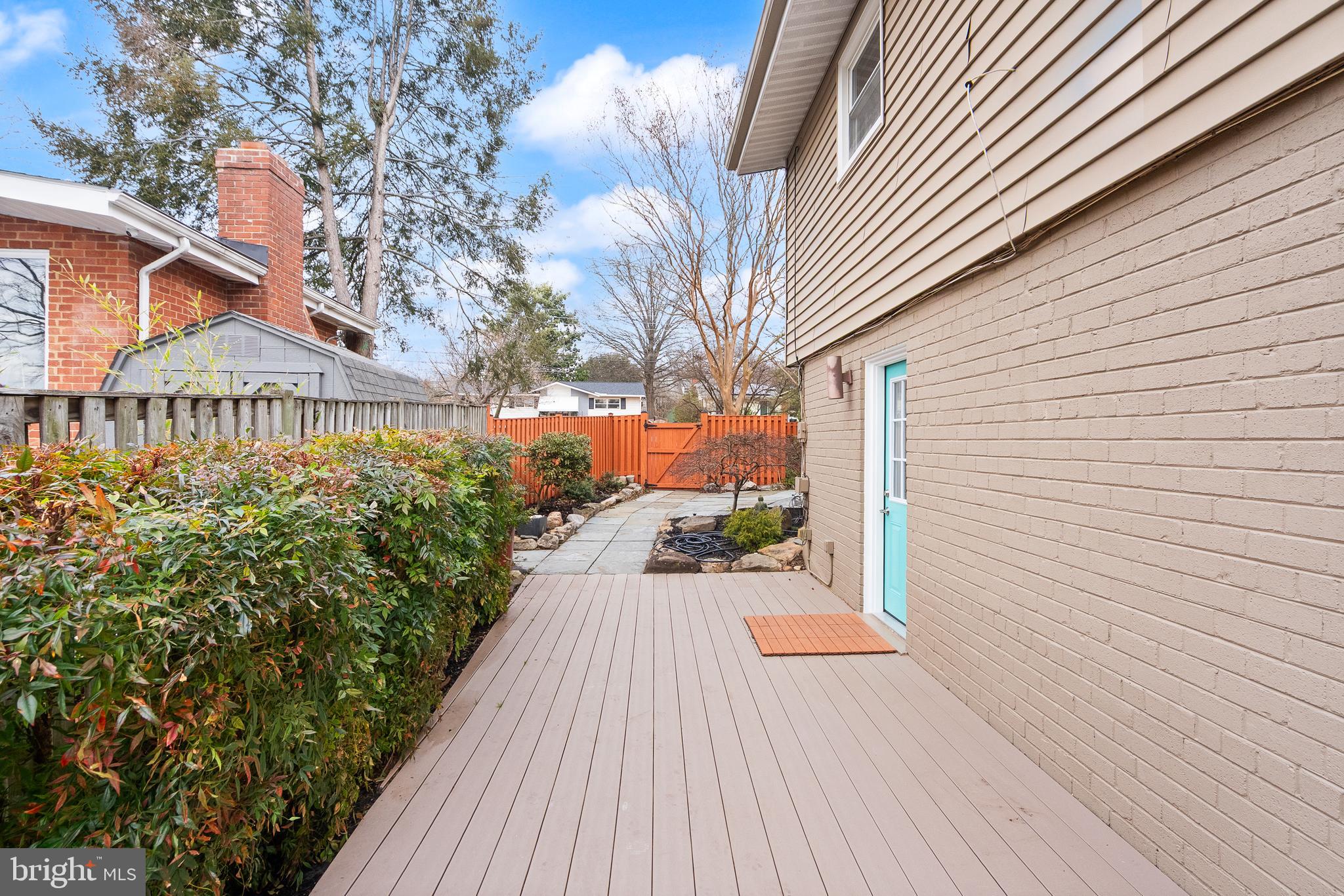 5004 Regency Place Alexandria, VA 22304 - Photo 29 of 36 a view of a pathway with a pathway