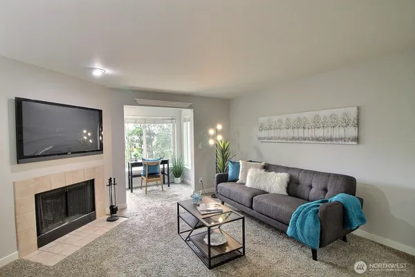 $279,950 | 975 Aberdeen Avenue Northeast, Unit L202, Renton, WA 98056