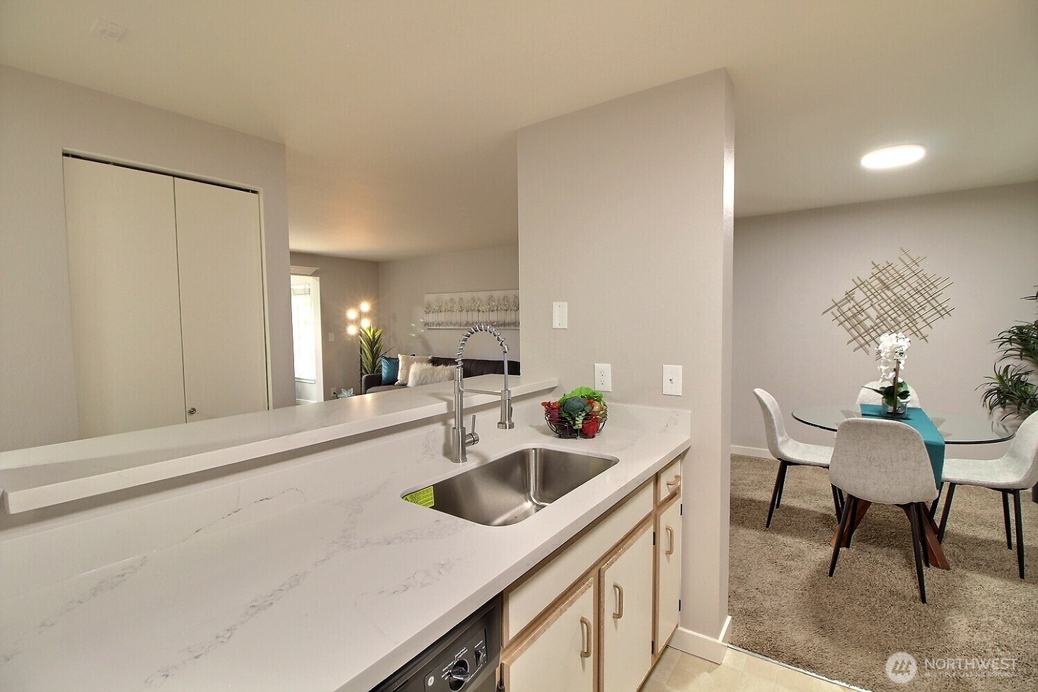 975 Aberdeen Avenue Northeast, Unit L202 Renton, WA 98056 - Photo 8 of 20