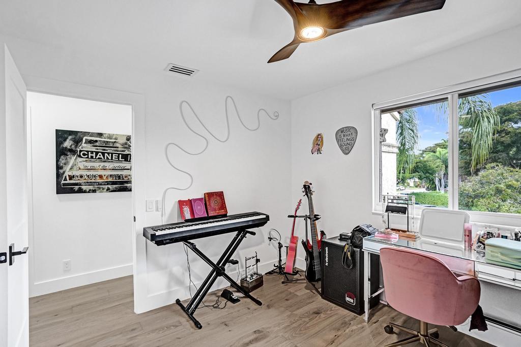 6800 Via Regina Boca Raton, FL 33433 - Photo 39 of 58 Guest Bedroom 3 View 2