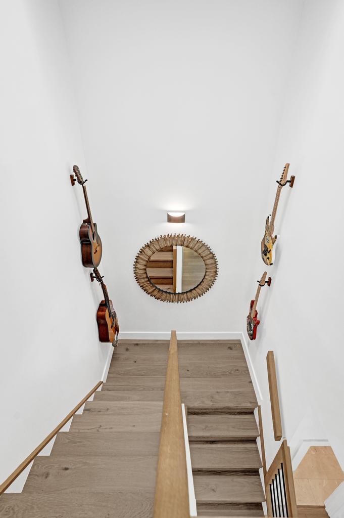 6800 Via Regina Boca Raton, FL 33433 - Photo 41 of 58 a vase of flowers sitting on a table