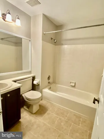 $3,200 | 25 Sequoia Drive, Newtown, PA 18940