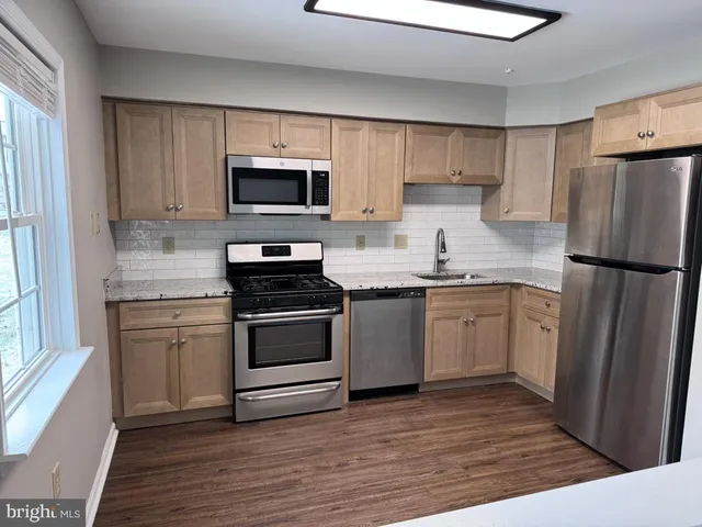 $3,200 | 25 Sequoia Drive, Newtown, PA 18940