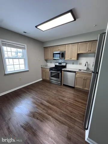 $3,200 | 25 Sequoia Drive, Newtown, PA 18940