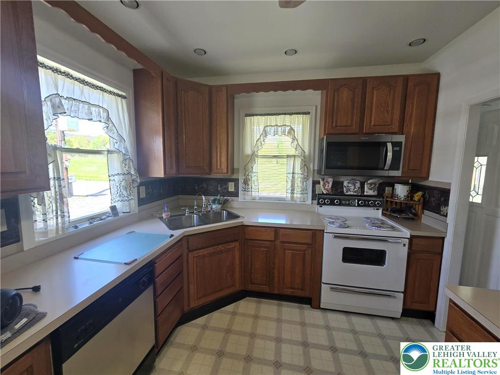 8662 Ashfield Road Slatington, PA 18080 - Photo 11 of 14