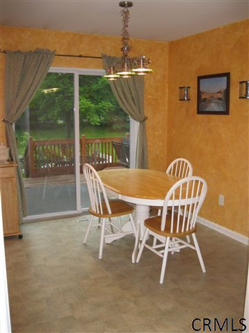 17 Falcon Chase Rensselaer, NY 12144 - Photo 5 of 14 Photo 5