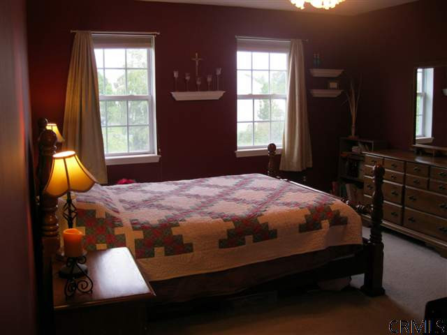17 Falcon Chase Rensselaer, NY 12144 - Photo 10 of 14 Photo 10