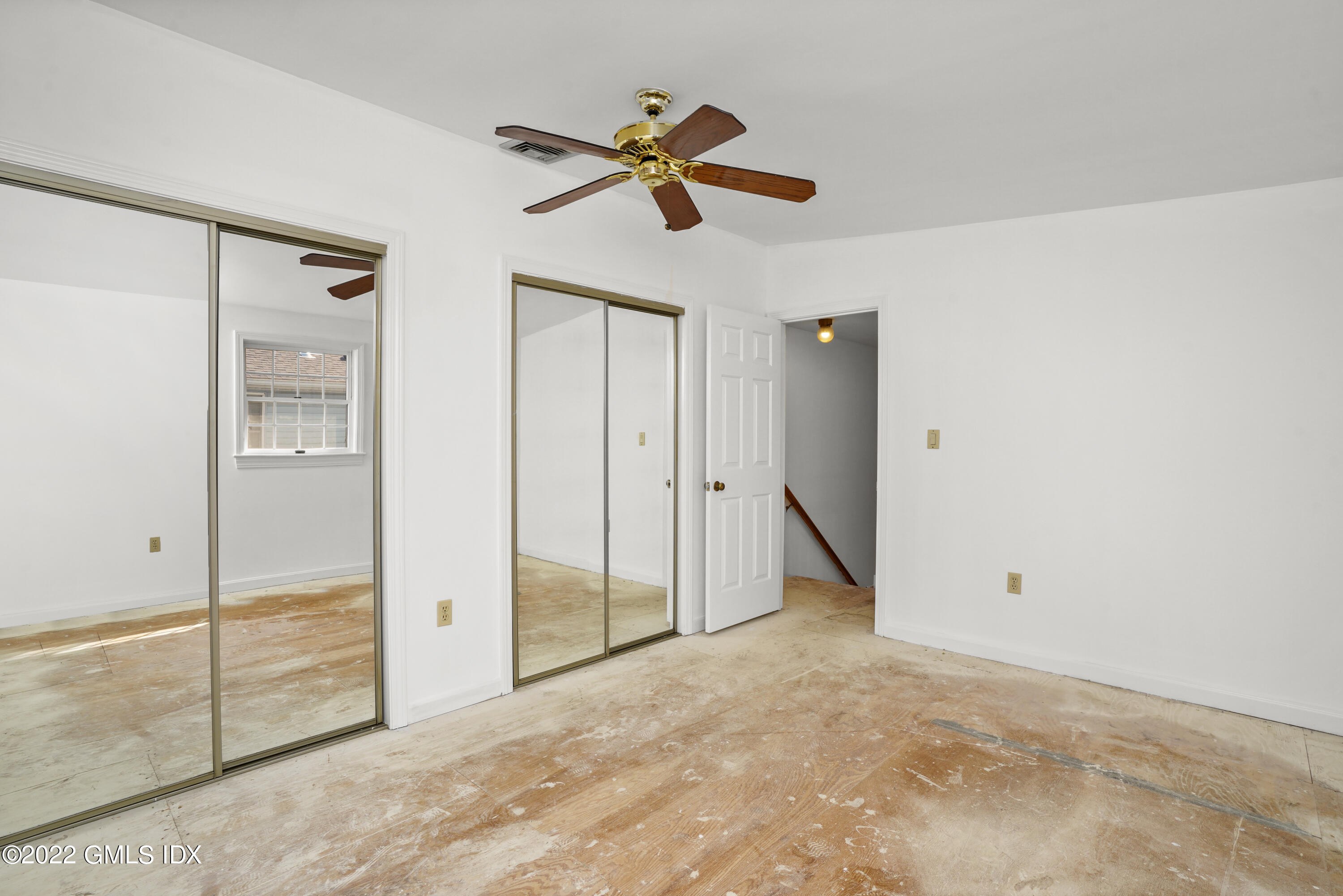 39 Alexander Street, Unit B Greenwich, CT 06830 - Photo 9 of 17 a view of an empty room