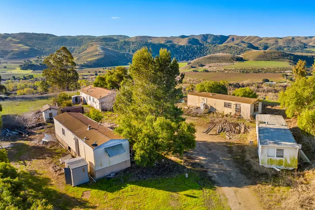 $1,983,000 | 11 Mail Road, Lompoc, CA 93436