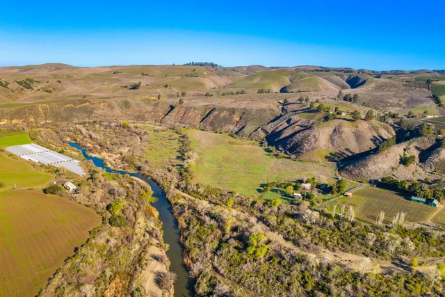 $1,983,000 | 11 Mail Road, Lompoc, CA 93436