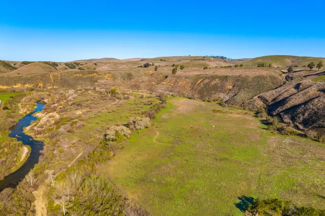 $1,983,000 | 11 Mail Road, Lompoc, CA 93436