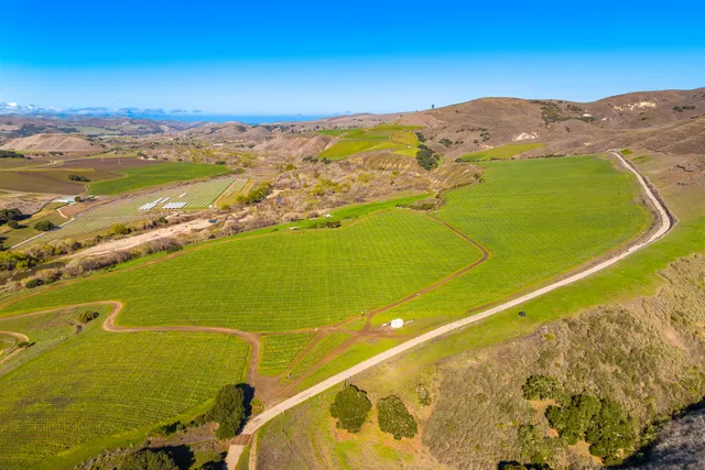 $1,983,000 | 11 Mail Road, Lompoc, CA 93436