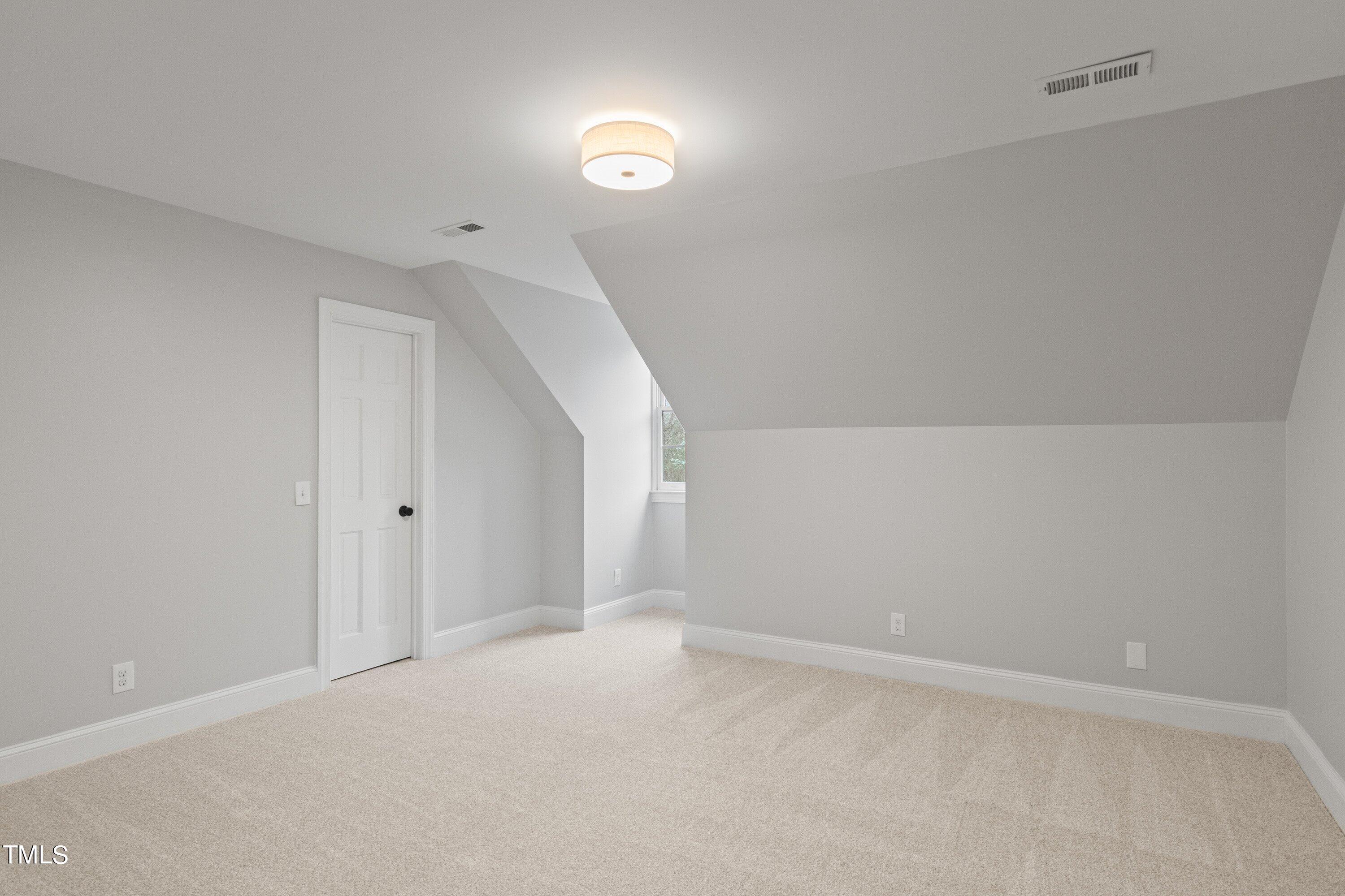 4001 Southall Road Raleigh, NC 27604 - Photo 32 of 38 31-4001 Southall Rd20240228_0052