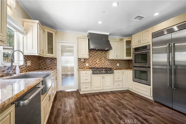 $3,199,000 | 1025 East San Jose Avenue, Burbank, CA 91501