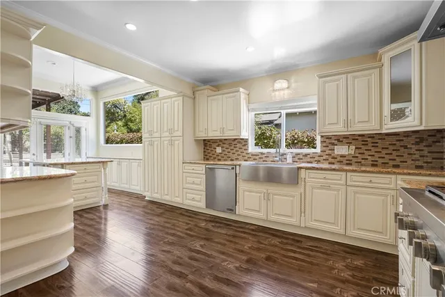 $3,199,000 | 1025 East San Jose Avenue, Burbank, CA 91501