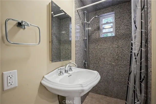 $3,199,000 | 1025 East San Jose Avenue, Burbank, CA 91501