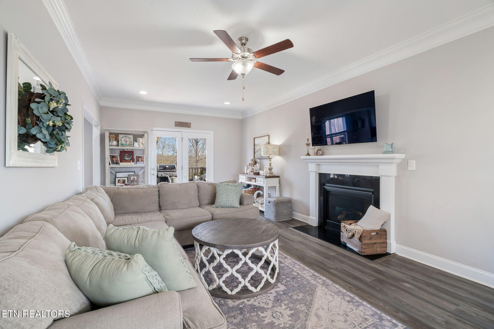 106 Juniperberry Road Oak Ridge, TN 37830 - Photo 11 of 52 Living Room