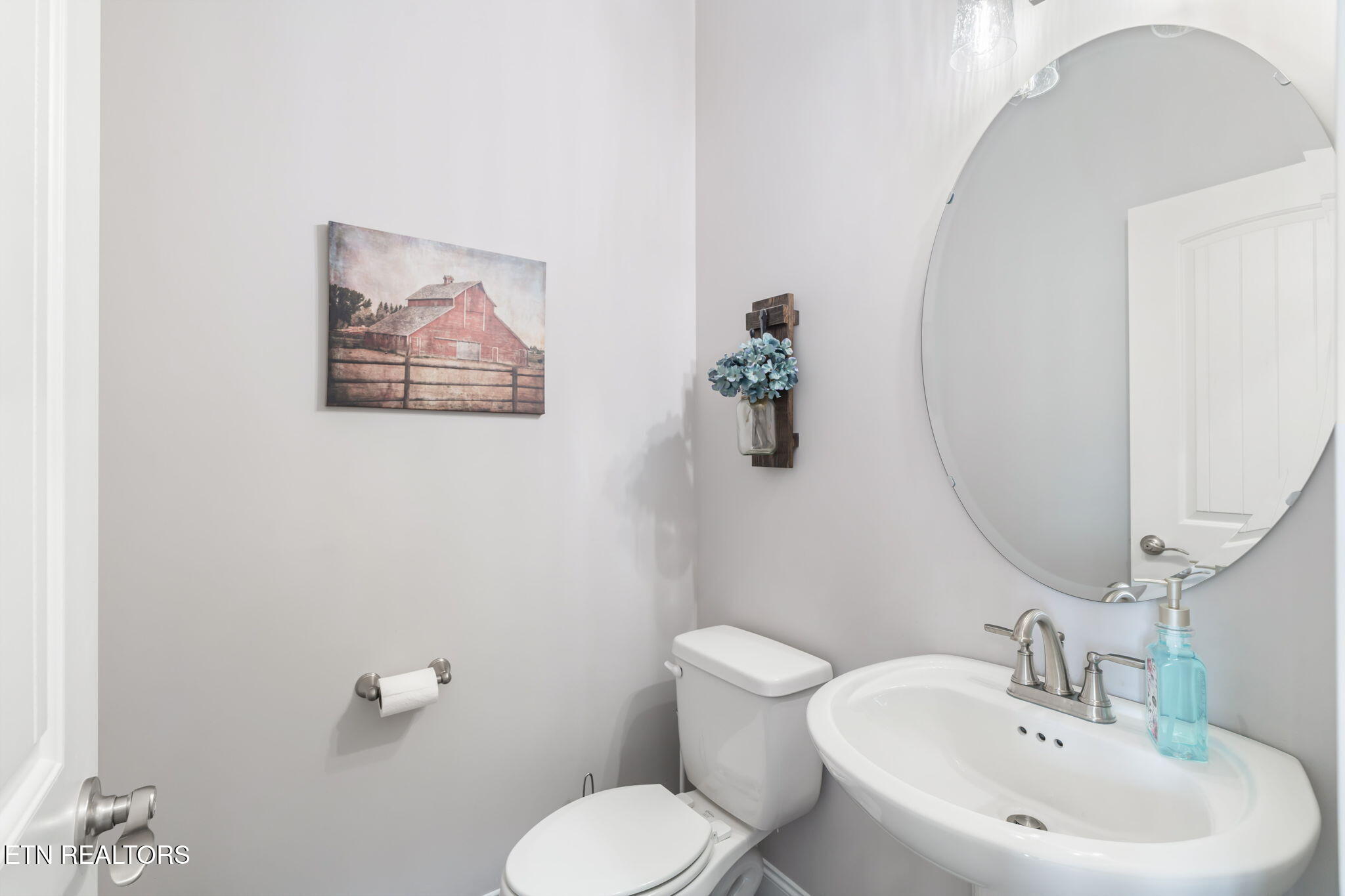 106 Juniperberry Road Oak Ridge, TN 37830 - Photo 16 of 52 Powder Room