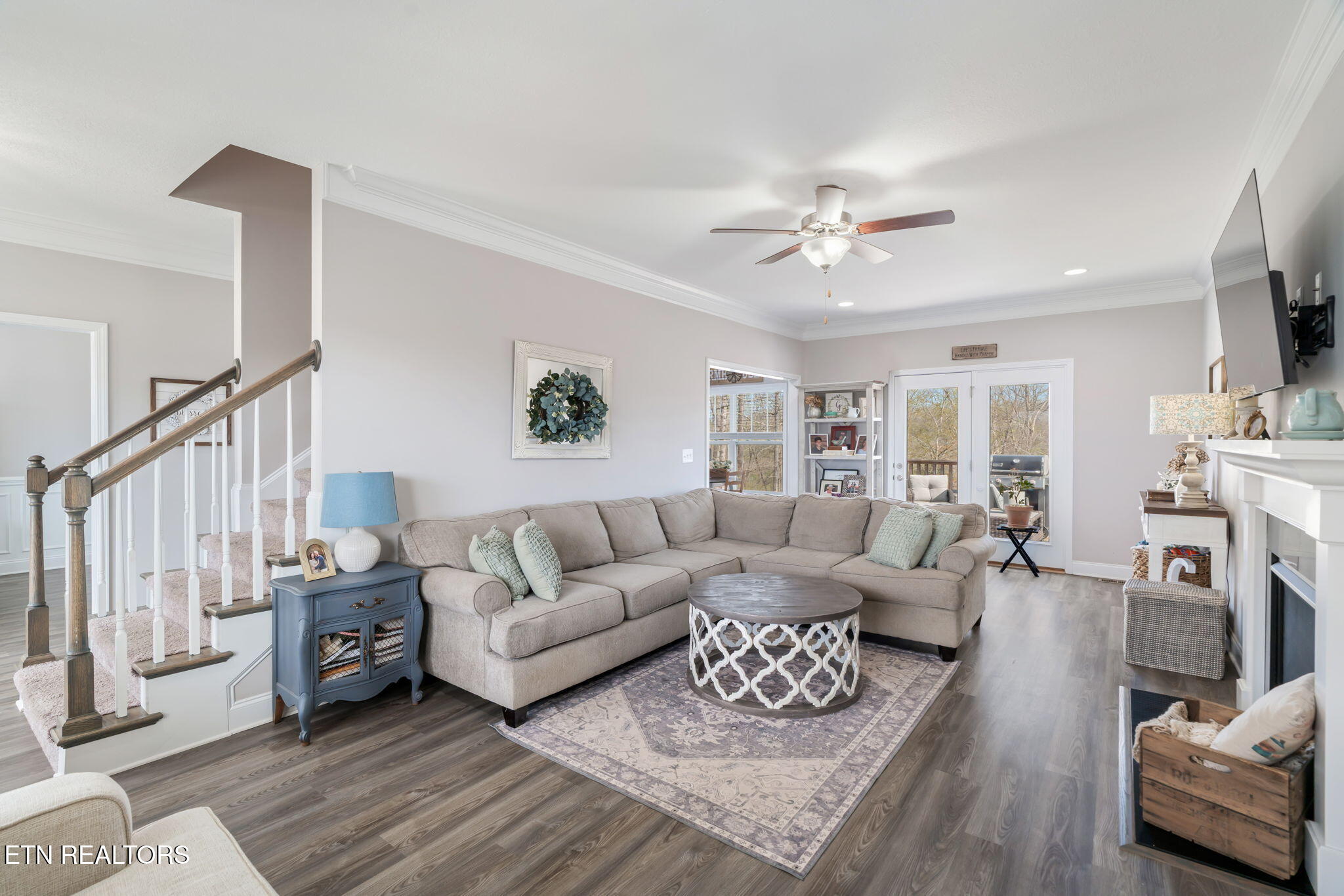 106 Juniperberry Road Oak Ridge, TN 37830 - Photo 9 of 52 Living Room