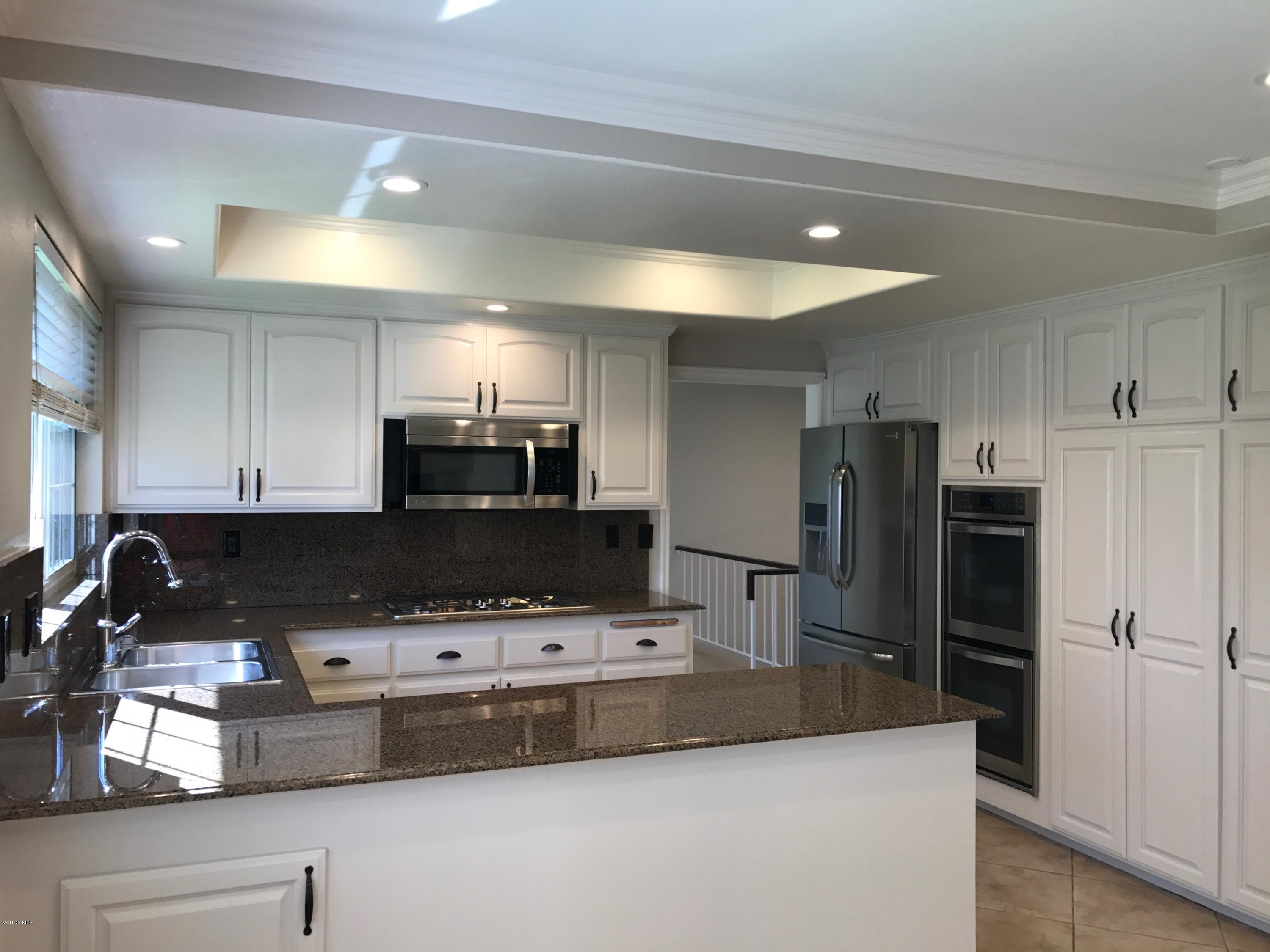 4292 Springfield Street Simi Valley, CA 93063 - Photo 6 of 27 5kitchen