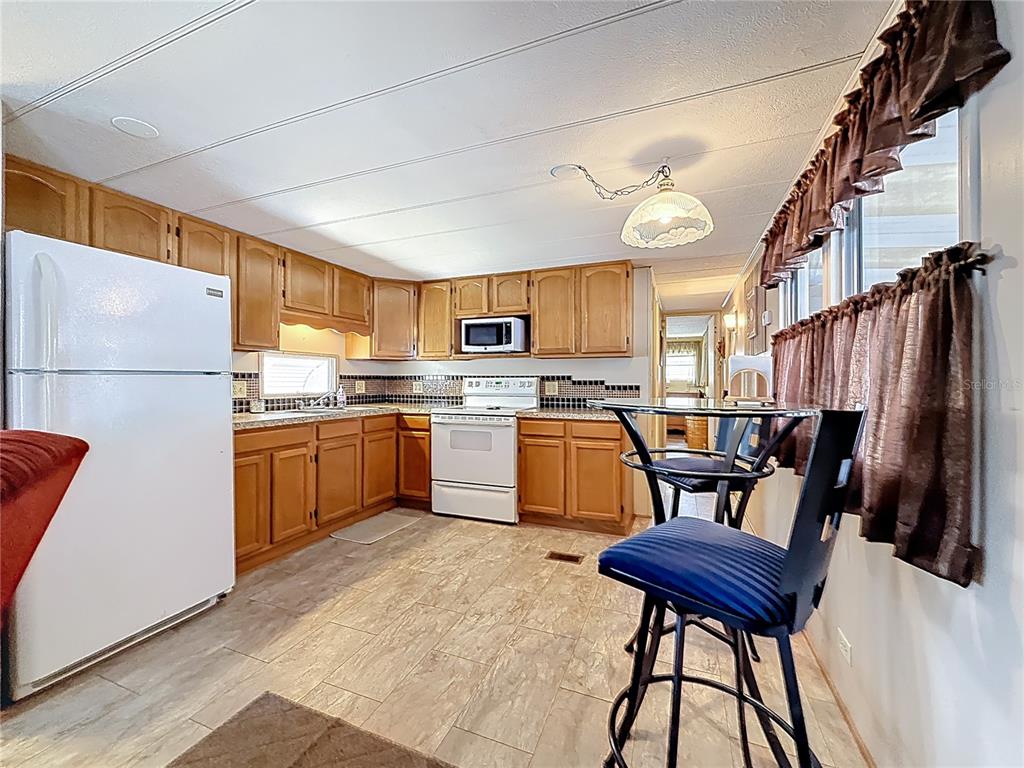 1040 Main Street, Unit 162 Dunedin, FL 34698 - Photo 8 of 23