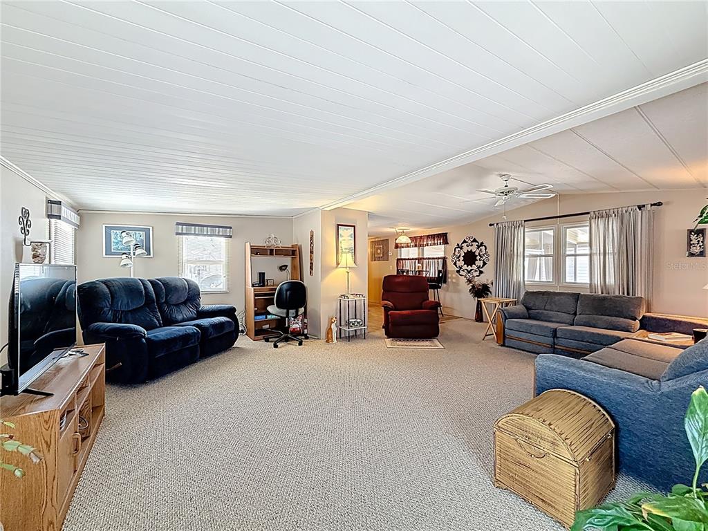 1040 Main Street, Unit 162 Dunedin, FL 34698 - Photo 9 of 23