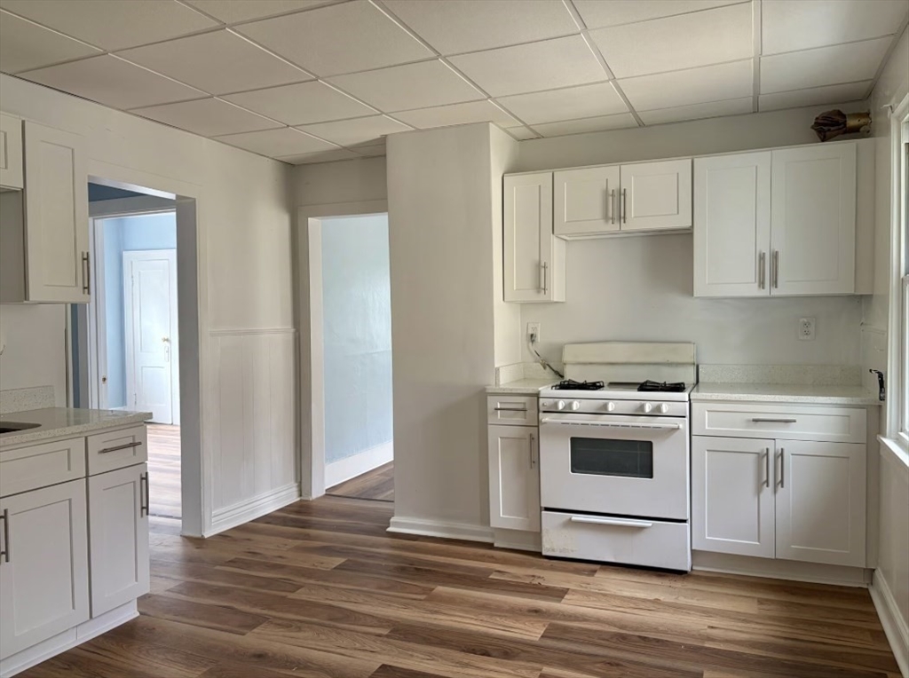 15 Groveland Street, Unit 2 Springfield, MA 01108 - Photo 4 of 29