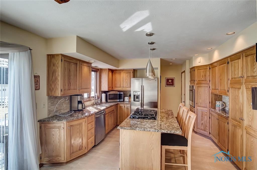 5020 Flanders Road Toledo, OH 43623 - Photo 7 of 36 Gallery Image 7