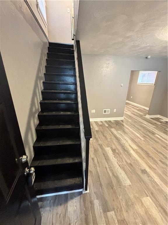 327 Mathews Avenue Pittsburgh, PA 15210 - Photo 3 of 17