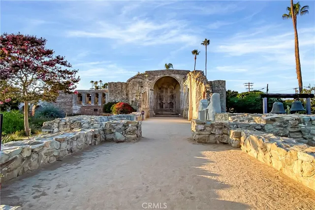 $1,988,000 | 25948 Meadow Drive, San Juan Capistrano, CA 92675