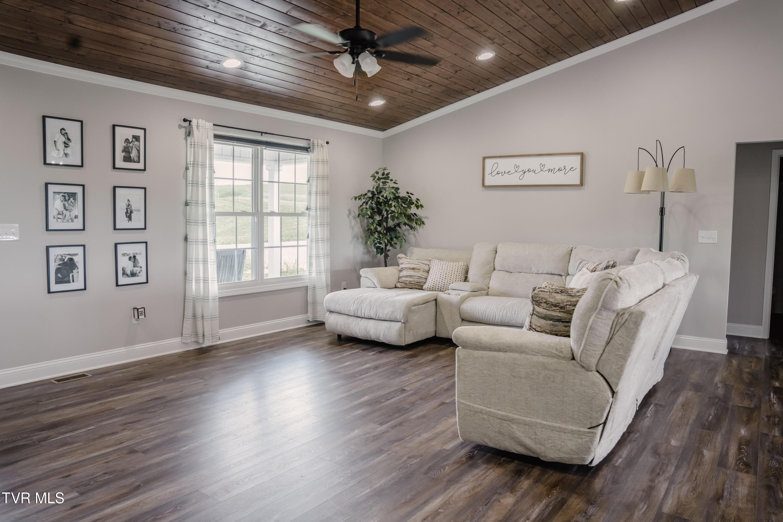 2166 Old Stage Road Tusculum, TN 37745 - Photo 24 of 39 20240815-DSC05183-HDR