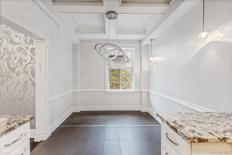 $599,000 | 160 Middle Neck Road, Unit 5A, Great Neck, NY 11021