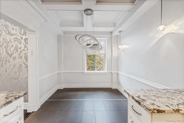 $599,000 | 160 Middle Neck Road, Unit 5A, Great Neck, NY 11021