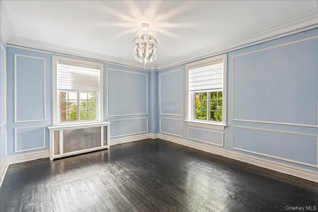 $599,000 | 160 Middle Neck Road, Unit 5A, Great Neck, NY 11021