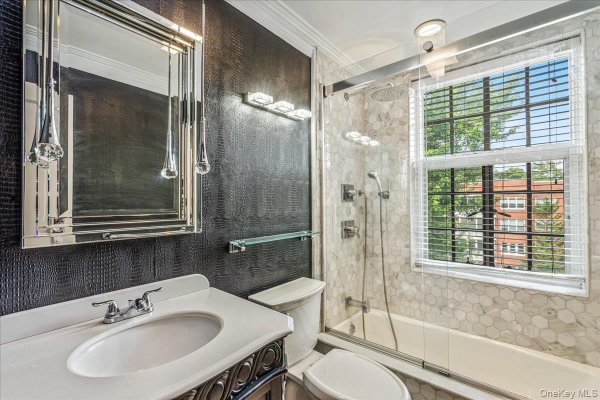 160 Middle Neck Road, Unit 5A Great Neck, NY 11021 - Photo 22 of 27