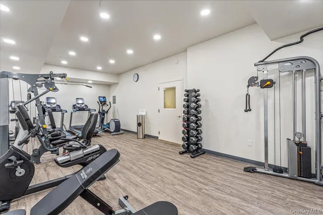 $599,000 | 160 Middle Neck Road, Unit 5A, Great Neck, NY 11021