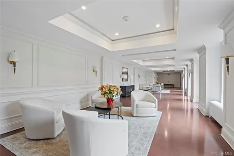 $599,000 | 160 Middle Neck Road, Unit 5A, Great Neck, NY 11021