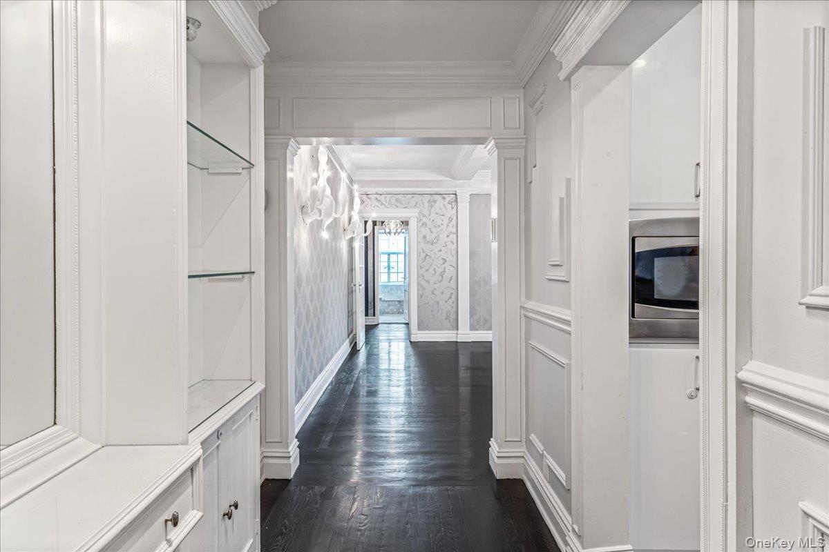 160 Middle Neck Road, Unit 5A Great Neck, NY 11021 - Photo 5 of 27