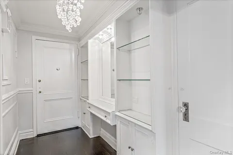 $599,000 | 160 Middle Neck Road, Unit 5A, Great Neck, NY 11021