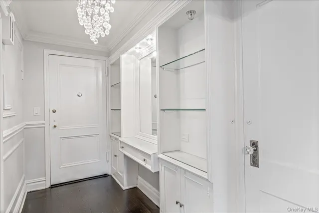 $599,000 | 160 Middle Neck Road, Unit 5A, Great Neck, NY 11021