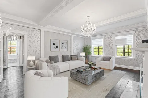 $599,000 | 160 Middle Neck Road, Unit 5A, Great Neck, NY 11021