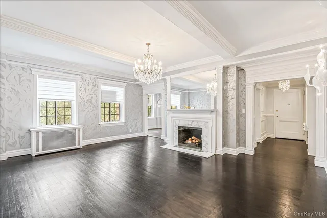 $599,000 | 160 Middle Neck Road, Unit 5A, Great Neck, NY 11021