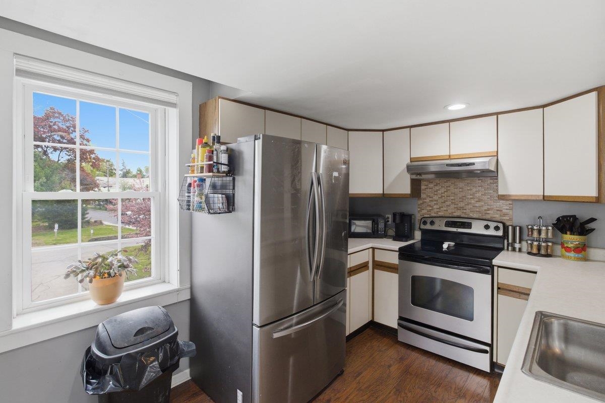 432 South Street, Unit D2 Bennington, VT 05201 - Photo 7 of 27