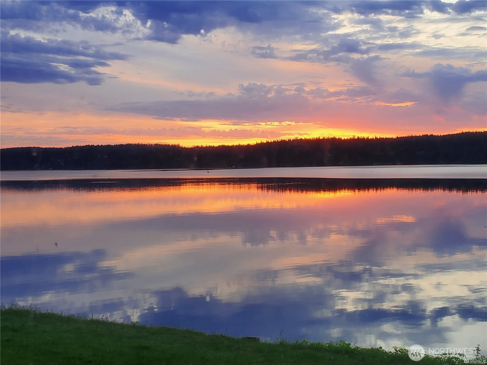 5341 South Bercot Road Freeland, WA 98249 - Photo 34 of 37 a view of sunset