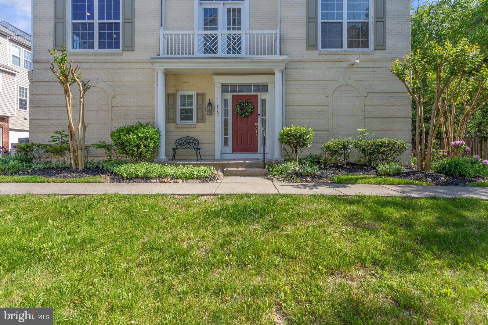 11510 Clairmont View Way Silver Spring, MD 20902 - Photo 2 of 35