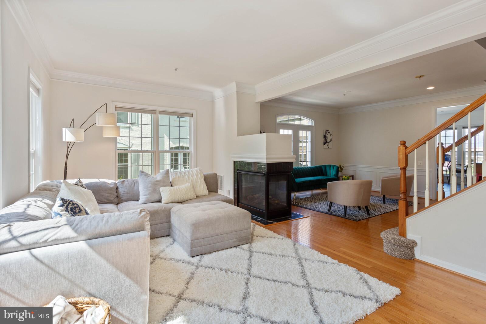 11510 Clairmont View Way Silver Spring, MD 20902 - Photo 11 of 35