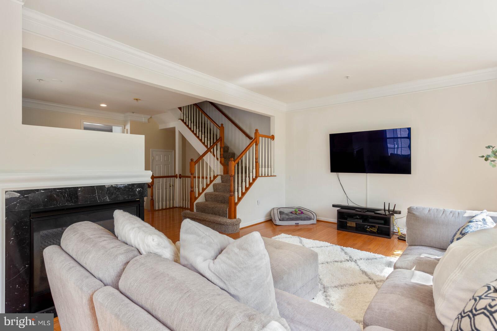 11510 Clairmont View Way Silver Spring, MD 20902 - Photo 16 of 35