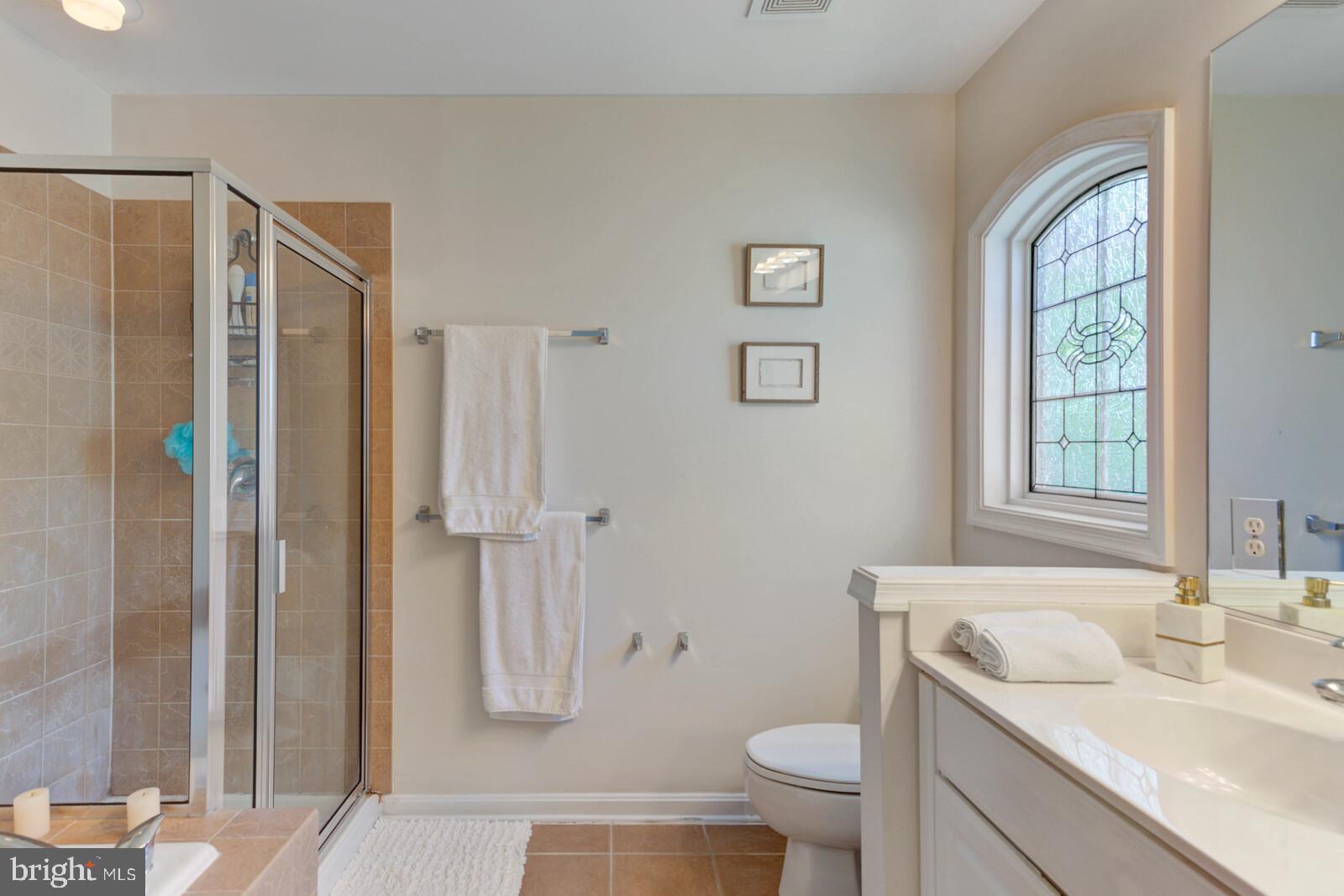 11510 Clairmont View Way Silver Spring, MD 20902 - Photo 21 of 35