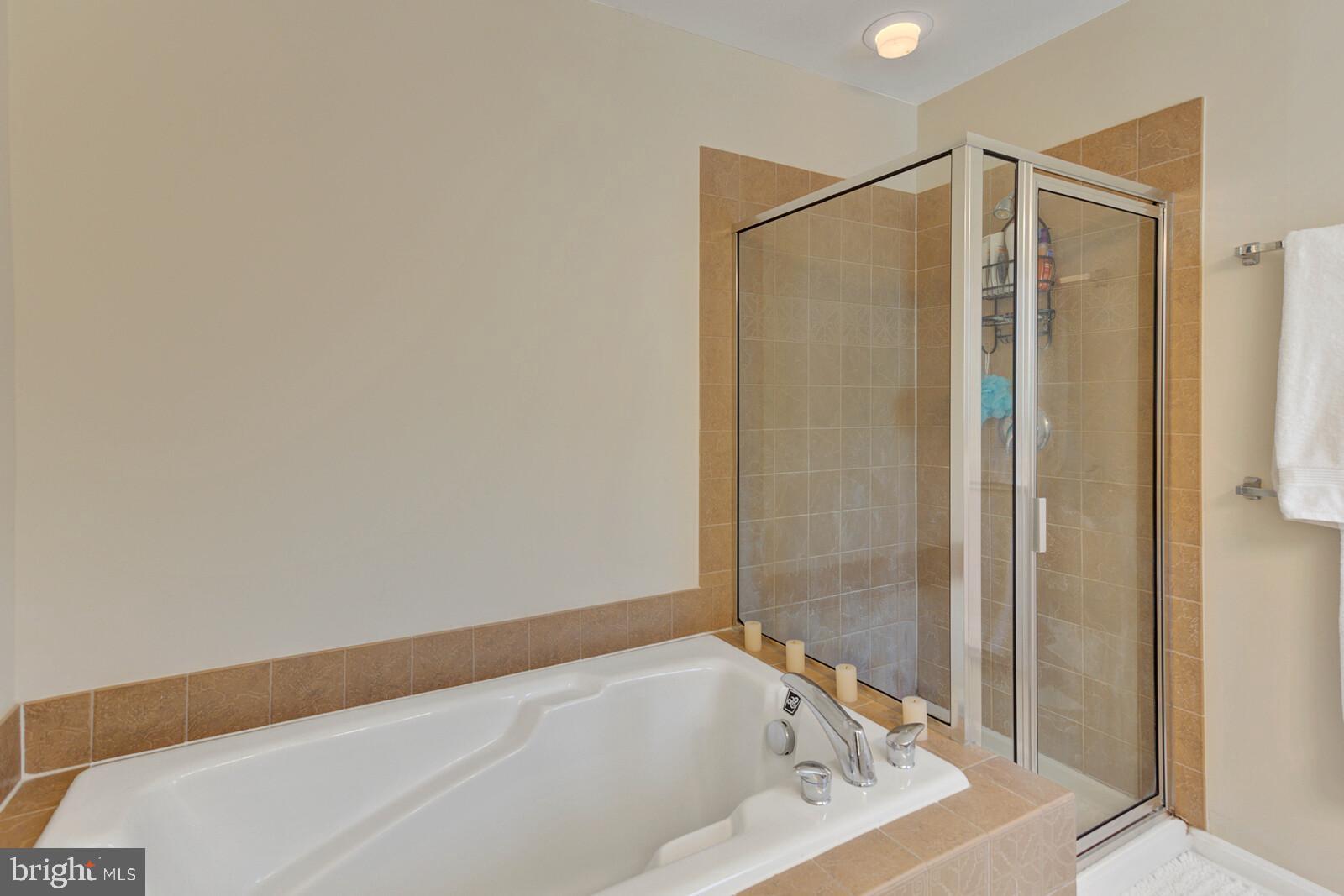 11510 Clairmont View Way Silver Spring, MD 20902 - Photo 22 of 35