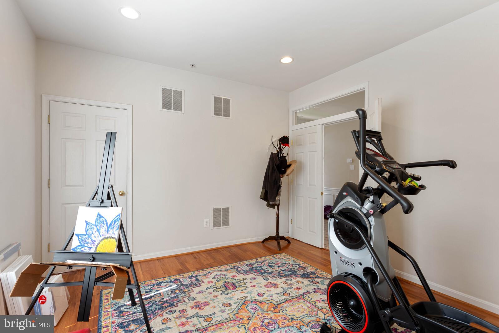 11510 Clairmont View Way Silver Spring, MD 20902 - Photo 27 of 35